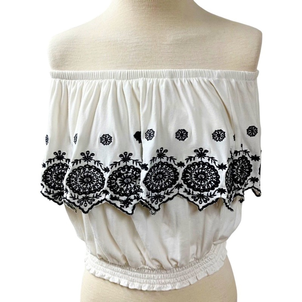 BLUE RAIN Boho Off-the-Shoulder Embroidered Top Medium Feminine Stretch NEW